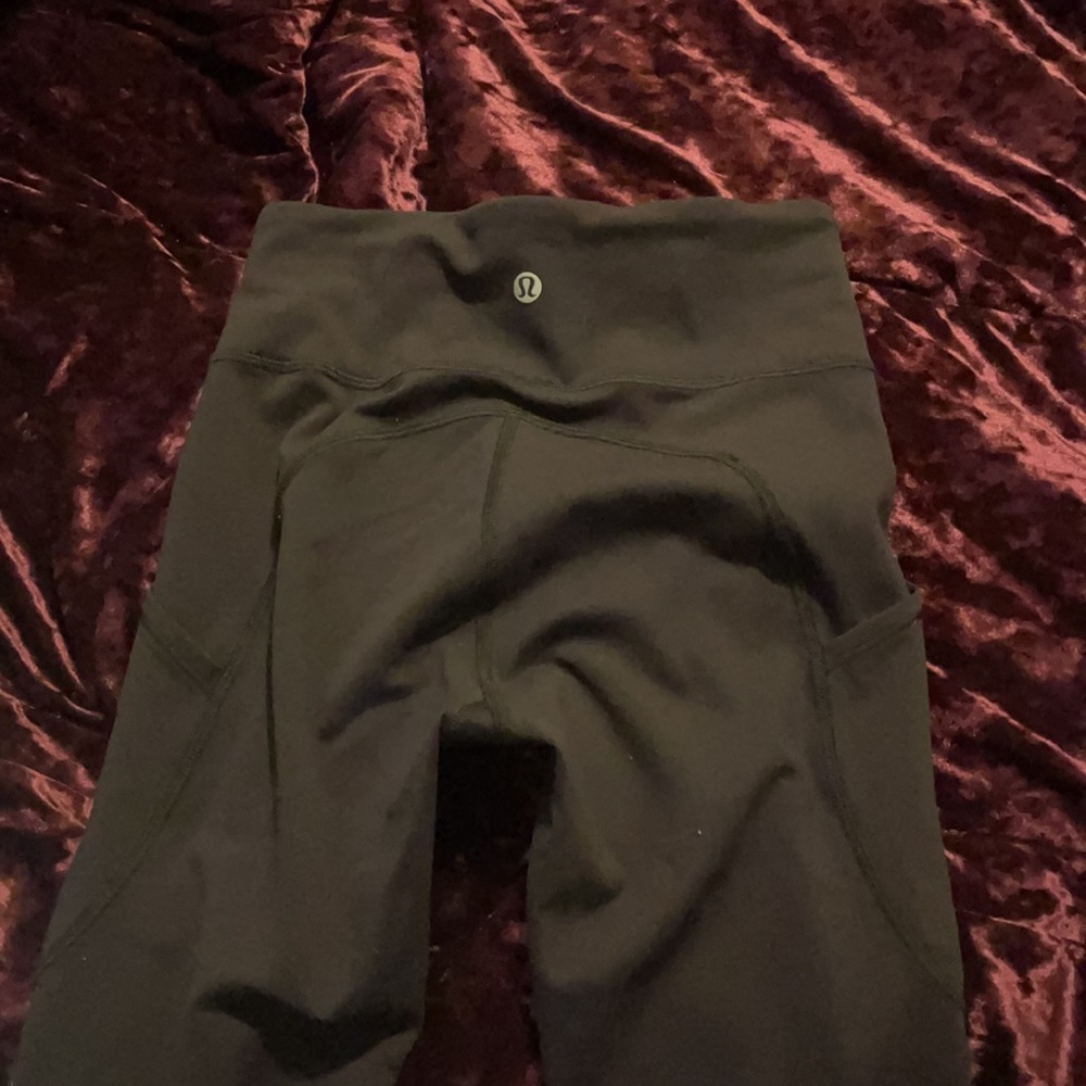 Lululemon leggings invigorates